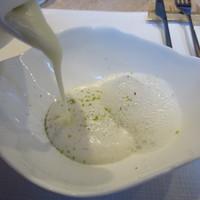 Jean-Georges Tokyo - パースニップスープ、ココナッツフォームとライムの泡