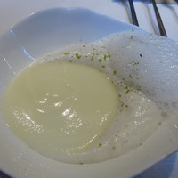 Jean-Georges Tokyo - パースニップスープ、ココナッツフォームとライムの泡　完成