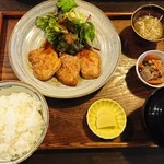 ごはん屋 カカ - 豚ヒレしょうが焼き定食　ご飯大盛　¥850