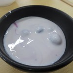 豆の蔵 - 〆の一品はブルーベリーの豆乳ヨーグルト、此れはデザートの中では一番のお勧めですよ。