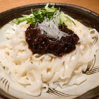 みちのく - 盛岡 じゃじゃ麺 900円
                  甘辛い肉味噌がクセになる〜♫