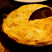 grigio la tavola - 
