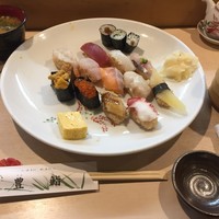 豊鮨 - これに茶碗蒸しが付きます。