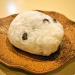 三原堂本店 - 豆大福（つぶ餡）