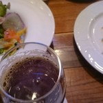 ツムビアホフ 新宿歌舞伎町 - 生ハムに野菜サラダ