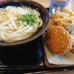 うどん おかだ - かけ大+かき揚げ+ちく天+コロッケ