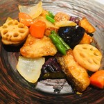 大戸屋 - 真だらと野菜の黒酢あん定食　五穀米　ご飯少な目　税込861円