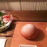 CAFE Uchi - 瑞瑞しい！小さな米粉パン&シーザーサラダ