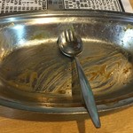 Hibikiya Kicchin Tsusuri - 普通サイズだとやっぱり物足りない・・・
      
      ラーメン追加もお客さんいっぱいで大変そうだったし。
      
      カレーは美味しかった。とりカツはいつも通り。
      
      
      