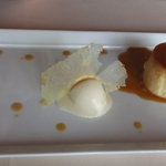 銀座 シェ・トモ - ２０１１年６月　パイナップルのデザート（プリン、アイスクリーム、パートドフリュイ）
