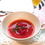 タカノフルーツパーラー - 苺とリンゴのスープ