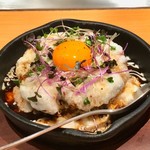 鉄板DINING O - 「とろろ芋とトロ〜リ卵のお好み焼き」(通常価格1200円)。