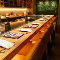 鉄板DINING O - 店内風景(カウンター席)。