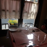 ル・プラ・プリュ - 素敵な窓際席！！