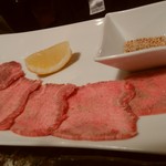 焼肉 金牛 - 上タン塩　1,700円