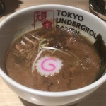 東京アンダーグラウンドラーメン 頑者 - つけ汁