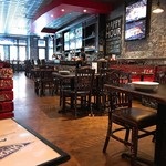 Gino's East - こんぬつわ。