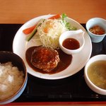 スリーポイント - ハンバーグランチ780円