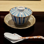 祇園 にし - 先付　くもこの茶碗蒸し　香住の蟹のあんかけ　わさびを添えて