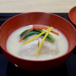 祇園 にし - 腕物　蟹の真薯（しんじょ）　白味噌仕立て　海老芋の唐揚げ添え