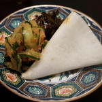 祇園 にし - 香の物　胡瓜と明太子の和え物　昆布の佃煮　千枚漬け