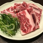 Tanshabu Nabe To Yakiniku No Mise Koizumi - 子供さんに人気の骨付きカルビ