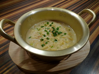 Ryuuchan - 密かな人気メニュー！まろやかな牛骨スープで作る韓国ラーメン（コムタン味）。