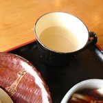 Teuchi Soba Dokoro Kitanogenan - カップの蕎麦湯