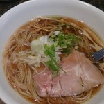 麺や 結 - 醤油そば800円