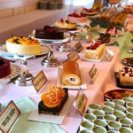 伊丹シティホテル - 圧倒的なブッフェ台