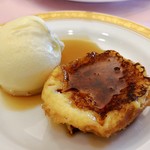伊丹シティホテル - 実演のフレンチトーストにアイスを添えてみました