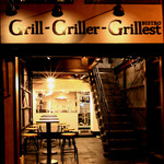 BISTRO Grill-Griller-Grillest - 神保町駅徒歩2分の裏路地に、開放的な雰囲気のビストロ。