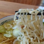 中華蕎麦 春馬 - 麺アップ