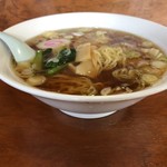 味よし食堂 - スープも優しい味で好き。
      中盛でもペロリと食べれちゃいます♫
      