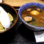 San chikuju - 濃厚豚骨魚介つけ麺（７３０円）に， 無料券で頂いた味玉トッピングです。