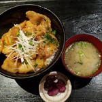 Appare - トントロガーリック丼(990円)です。