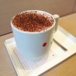 コーヒー スプリーム - キッズメニューのホットチョコレート。たっぷり過ぎて半分しか飲めませんでした。