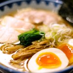 ガンコンヌードル - ガンコンラーメン(全部のせ) 980円