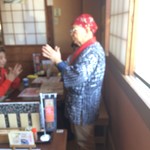 もり陣 - まゆ玉パワーを力説する店主。