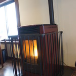 レストラン ウオゼン - ストーブ