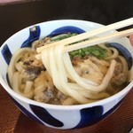 華新うどん - 麺は　太柔麺