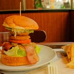 Burgers Cafe 池田屋 - セブンバーガー