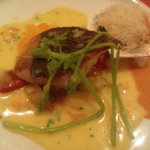 うめいろのソテー　サフランソース