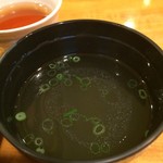 鳥ふじ - か〜な〜り熱い鶏ガラスープ。