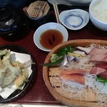 刺身天麩羅定食1458円