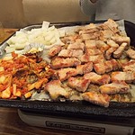 韓国家庭料理ジャンモ - 食べ頃なサムギョプサル