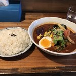 万屋マイキー  - ご飯は中盛300g