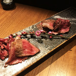 個室 肉割烹 KATANA - 愛知牛ステーキと熟成サガリステーキの食べ比べ