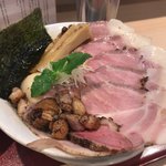 燃えよ麺助 - 特製紀州鴨そば1150円＋レアチャーシュー増し250円♫