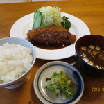 Tonkatsu Ishibashi - とんかつ（上）¥1050  ／  御飯 （中）¥200  ／赤出汁  ¥150.